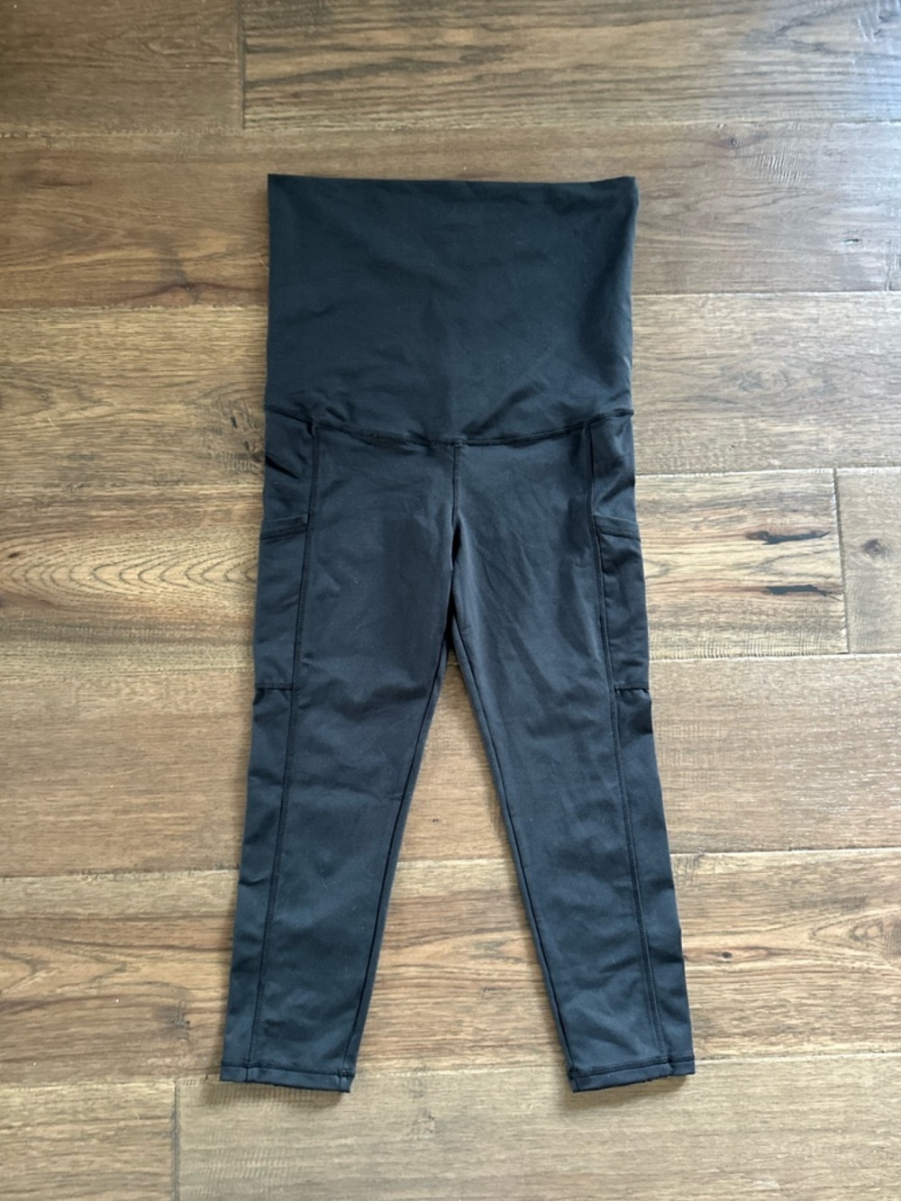 Kindred Bravely Louisa maternity and postpartum cropped legging